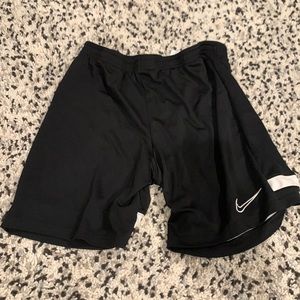 Nike soccer shorts L